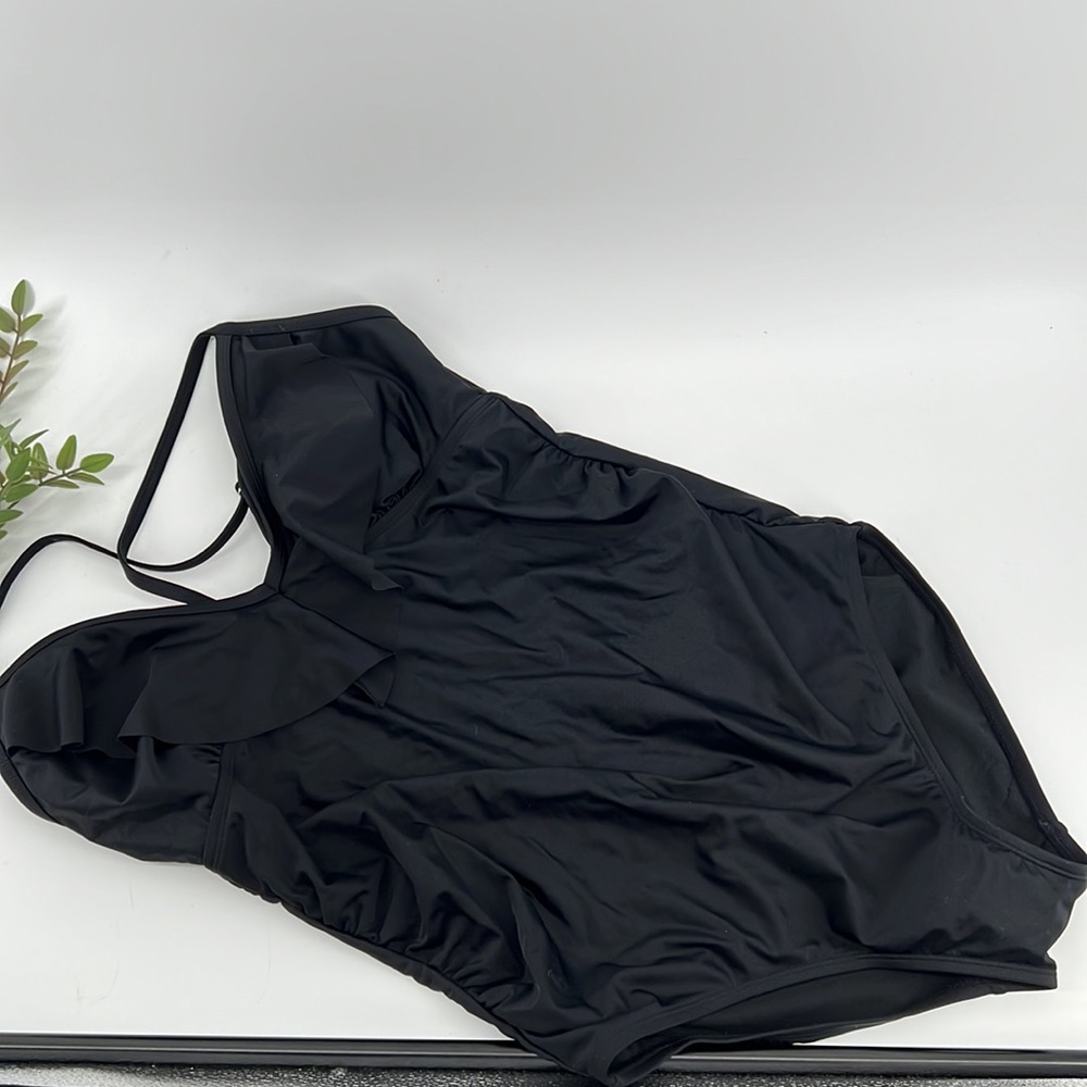 NWT Isabel maternity bathing suit large